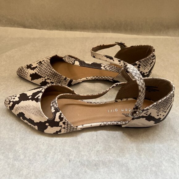 Madden Girl Women's Gray/Black Emeline Pointy Toe Snake Print Flats Shoe, Sz 7.5 - Picture 6 of 12